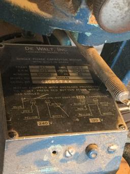 Dewalt saw