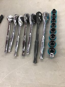 Ratchet lot