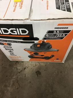 Ridged wet dry vac