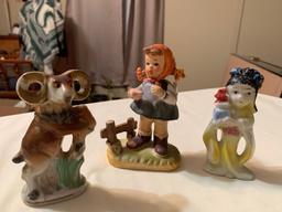Figurines