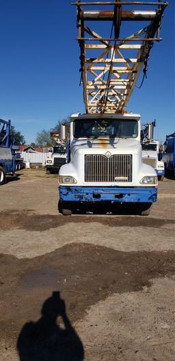 1998 International 9200 T/A Swab Rig Truck