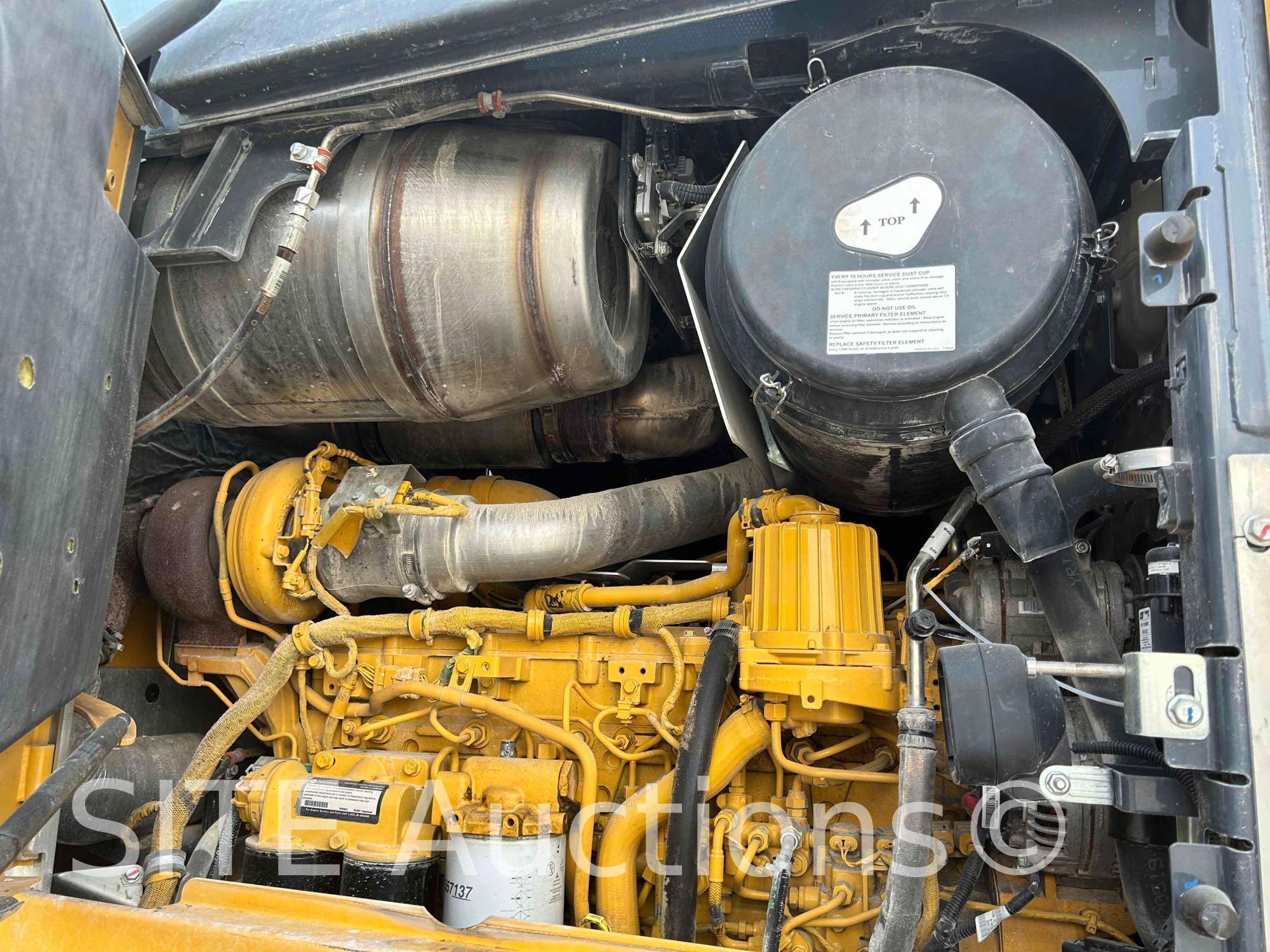 2019 John Deere 724K Wheel Loader