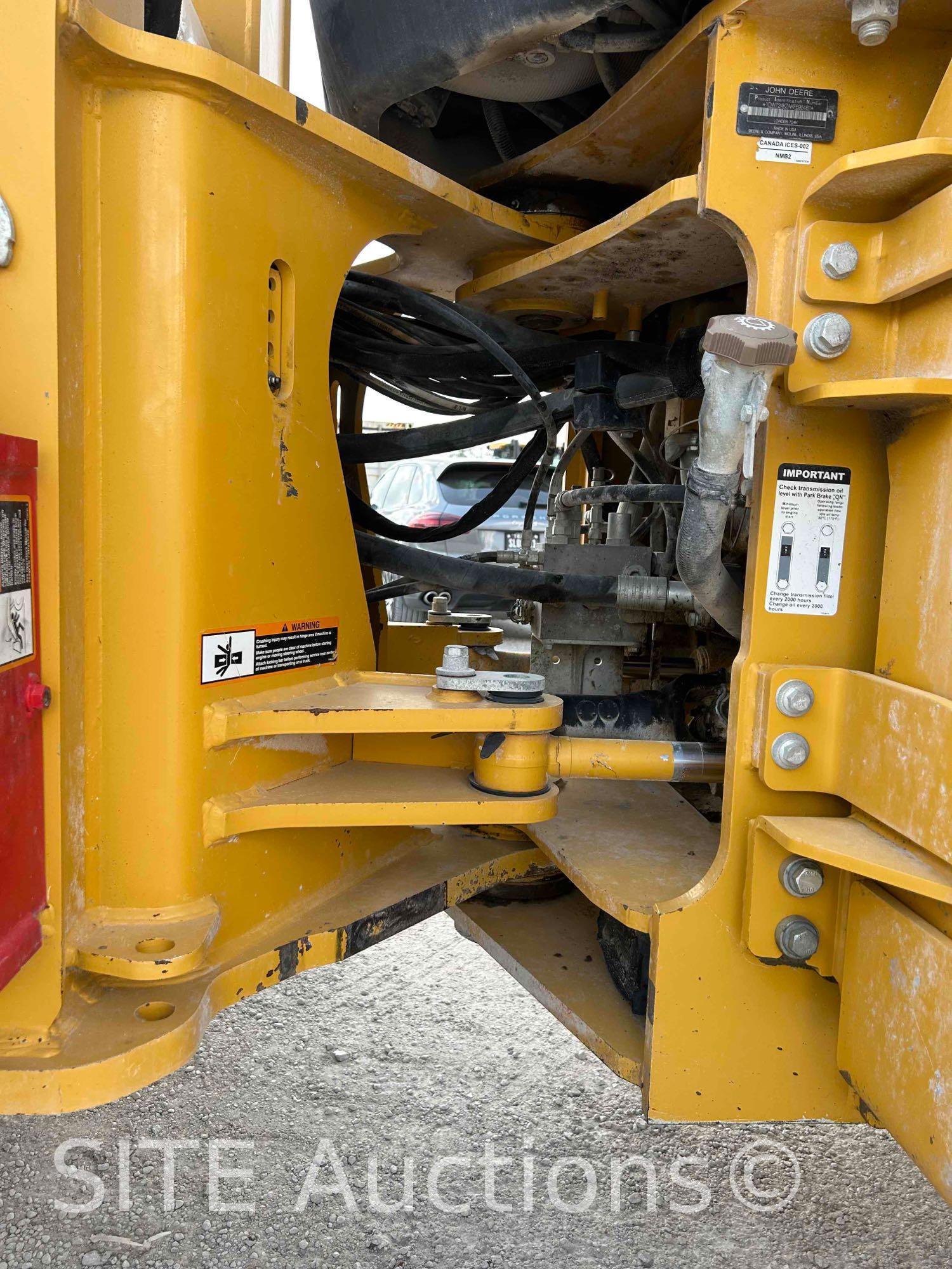2019 John Deere 724K Wheel Loader