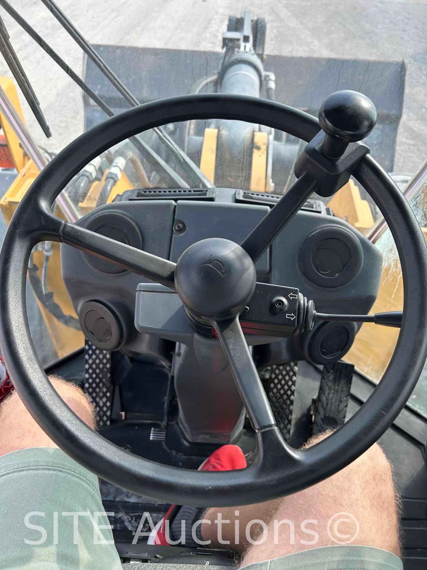 2019 John Deere 724K Wheel Loader