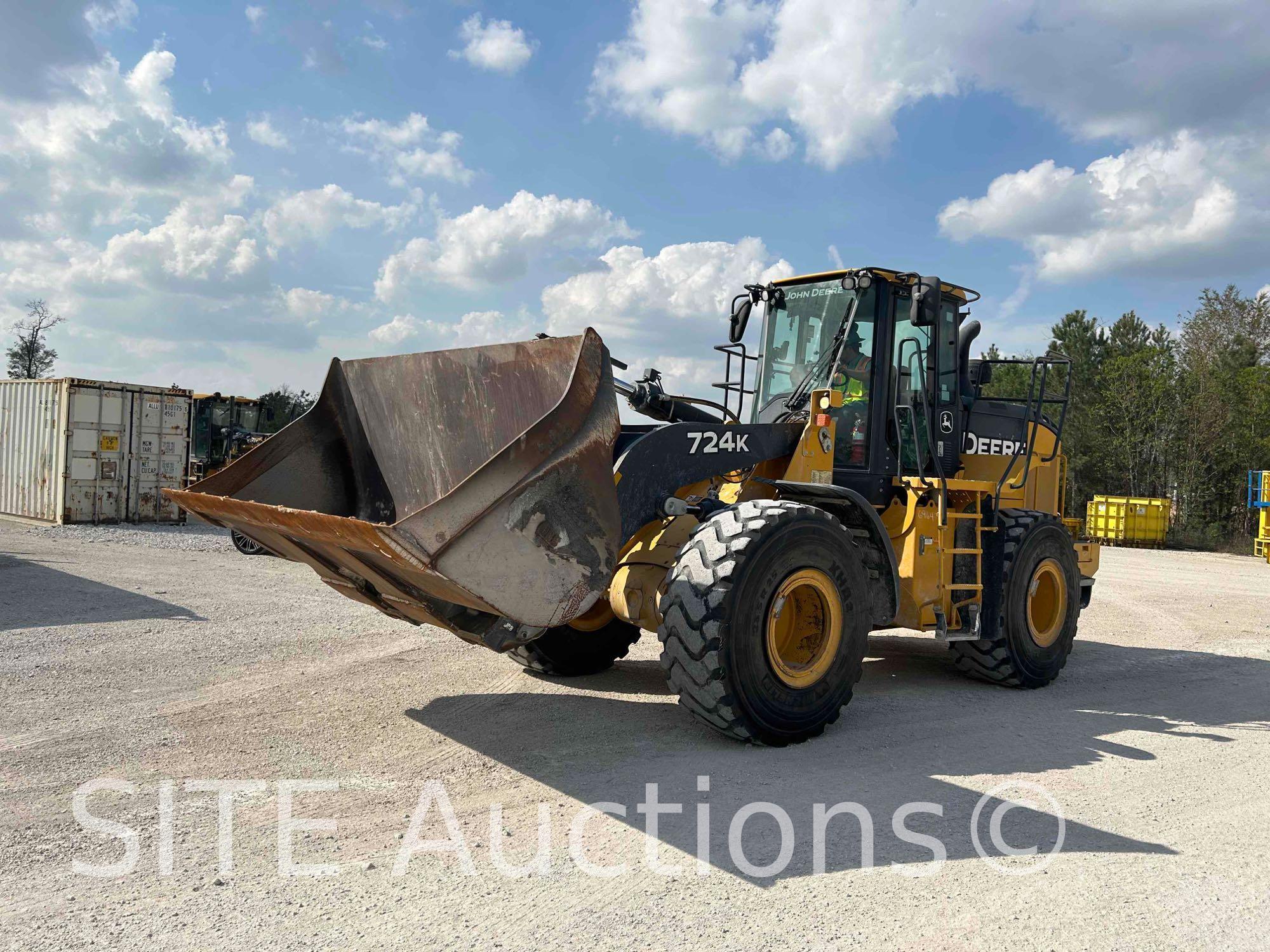 2019 John Deere 724K Wheel Loader