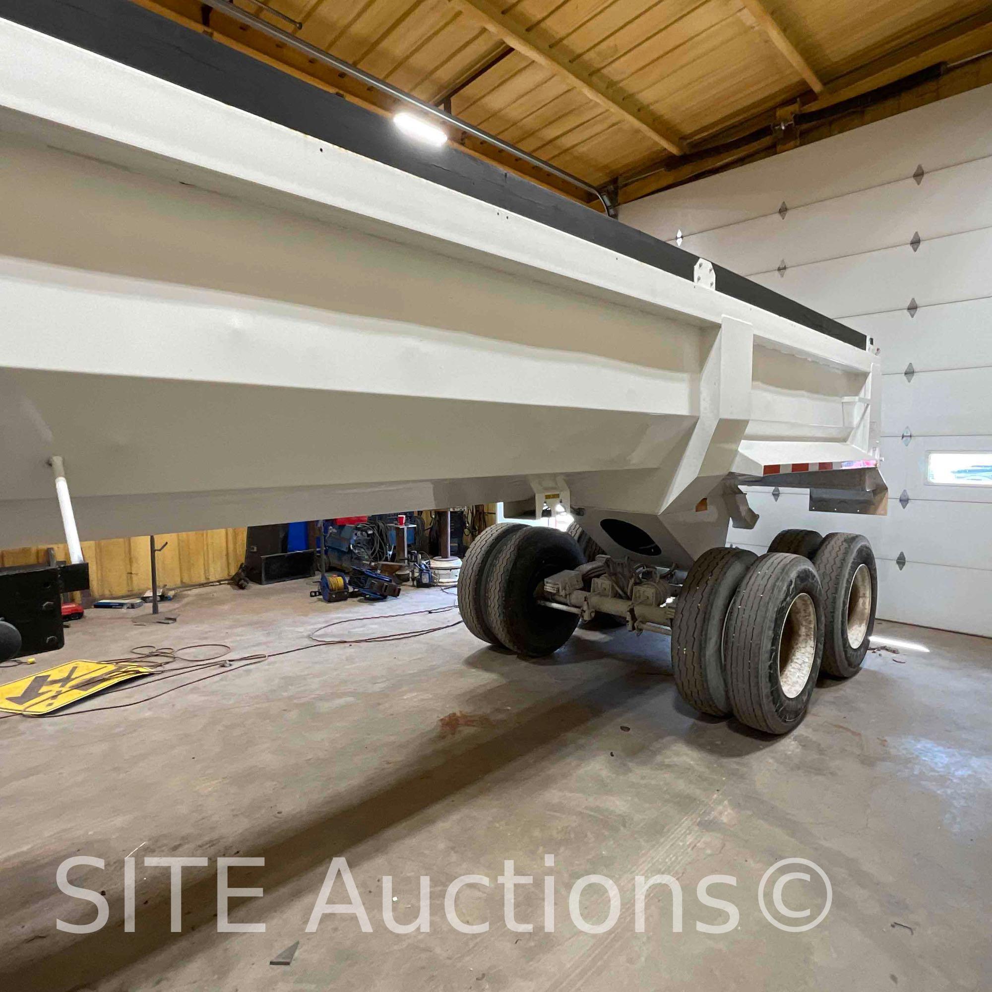 2017 Manac T/A End Dump Trailer