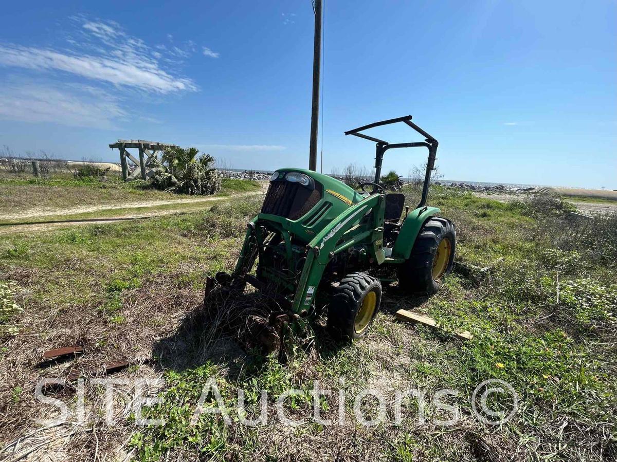 John Deere 4105 Compact Utility Tractor
