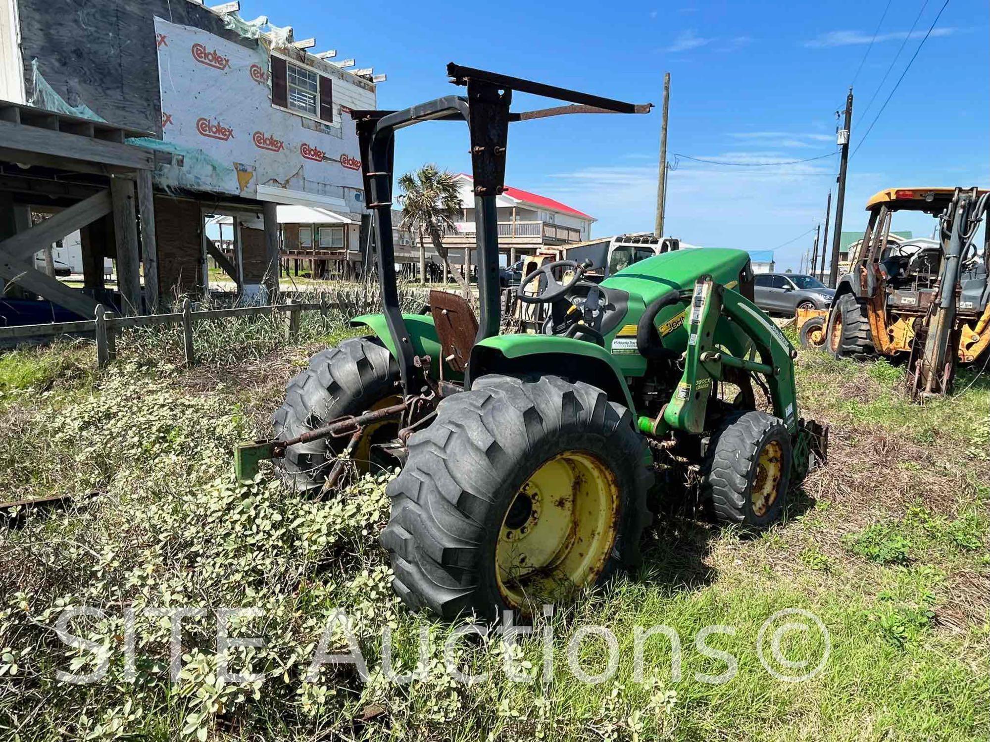 John Deere 4105 Compact Utility Tractor