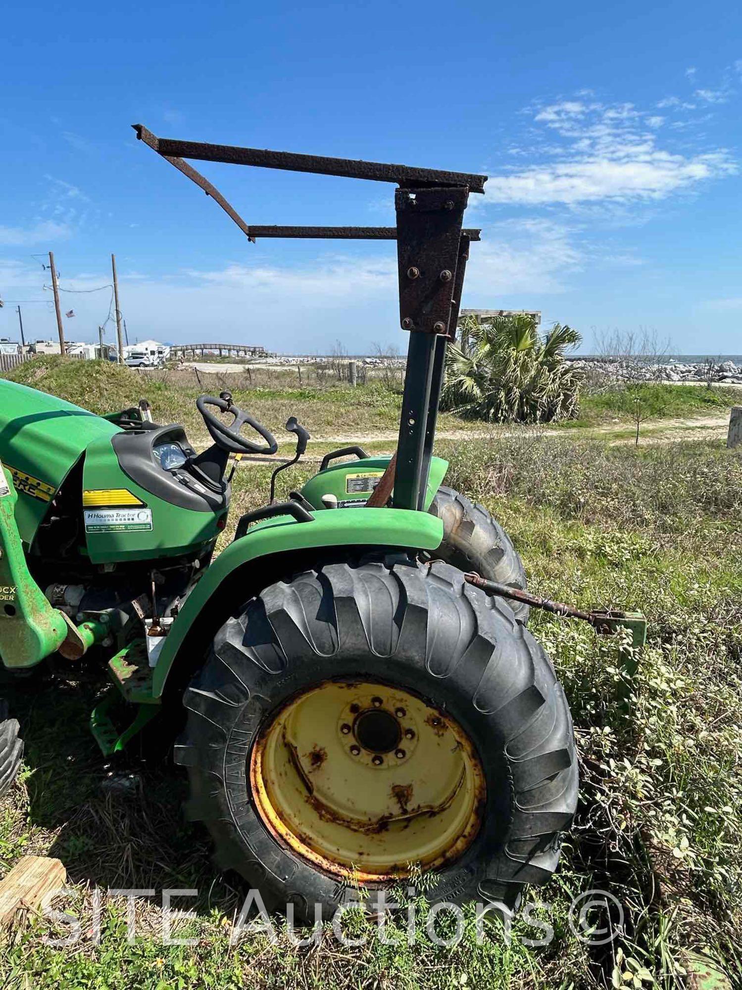 John Deere 4105 Compact Utility Tractor