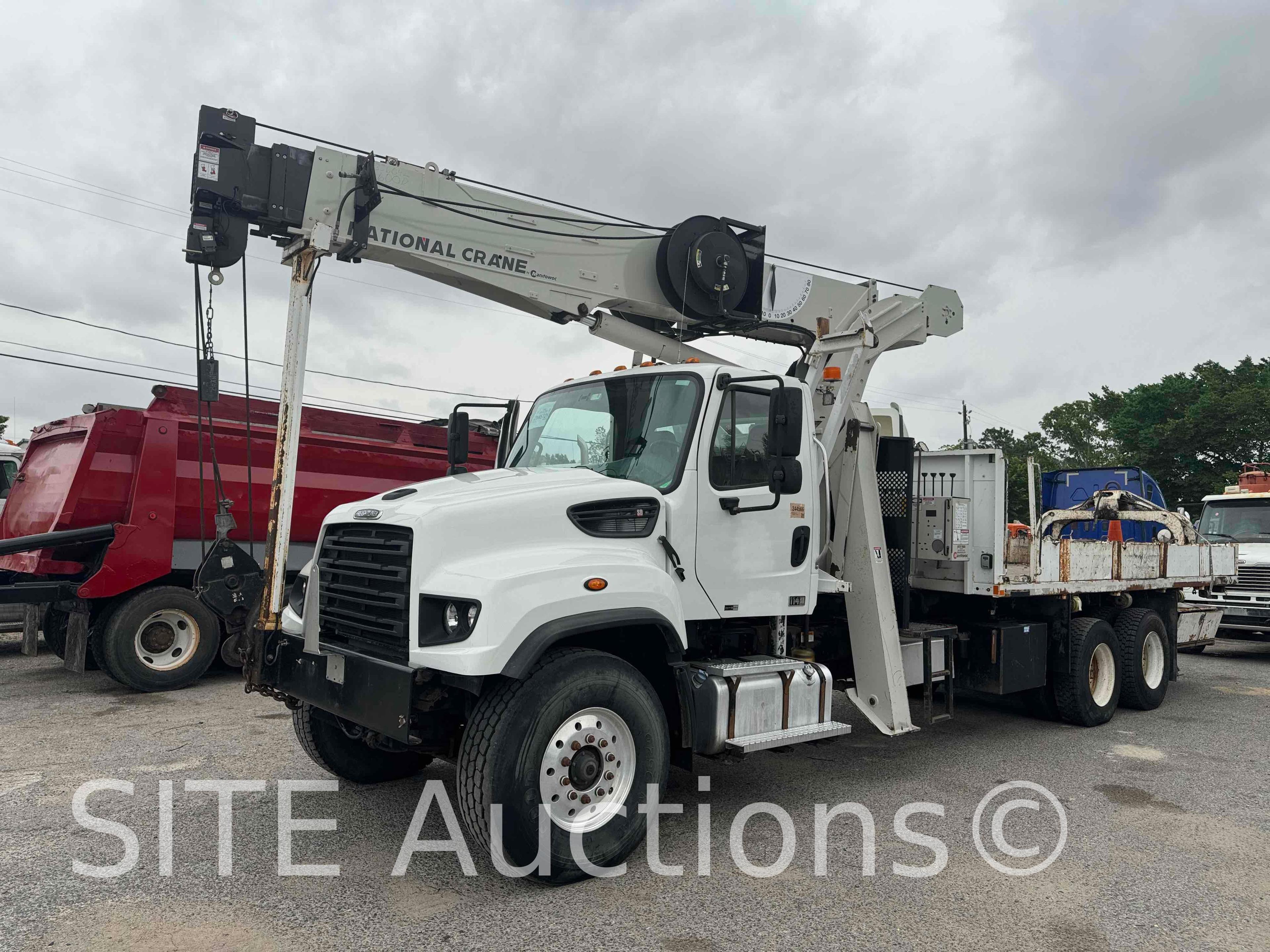 2014 Freightliner 114SD T/A Crane Truck