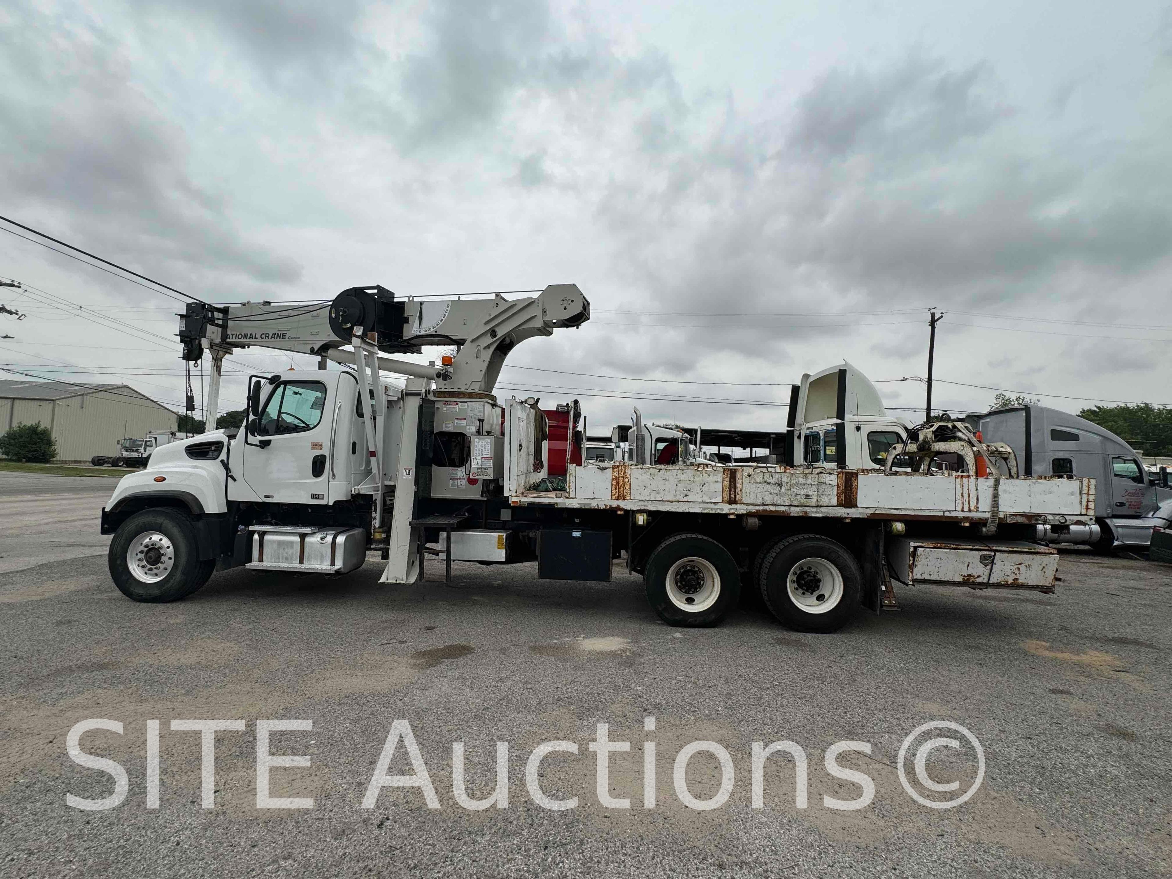 2014 Freightliner 114SD T/A Crane Truck