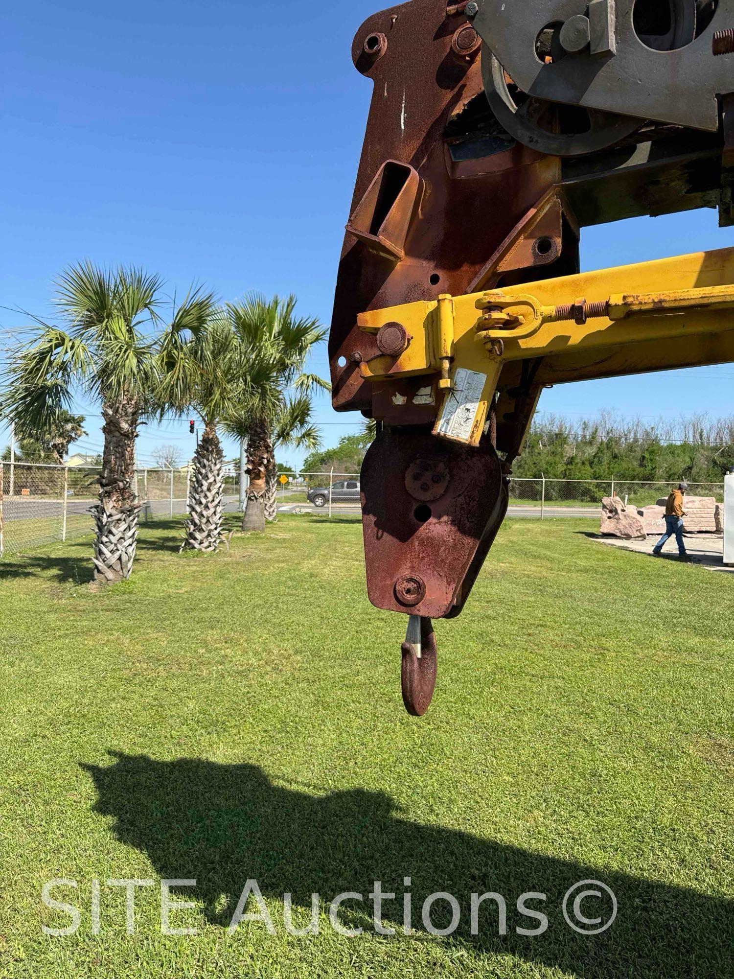 Grove RT58B Rough Terrain Crane