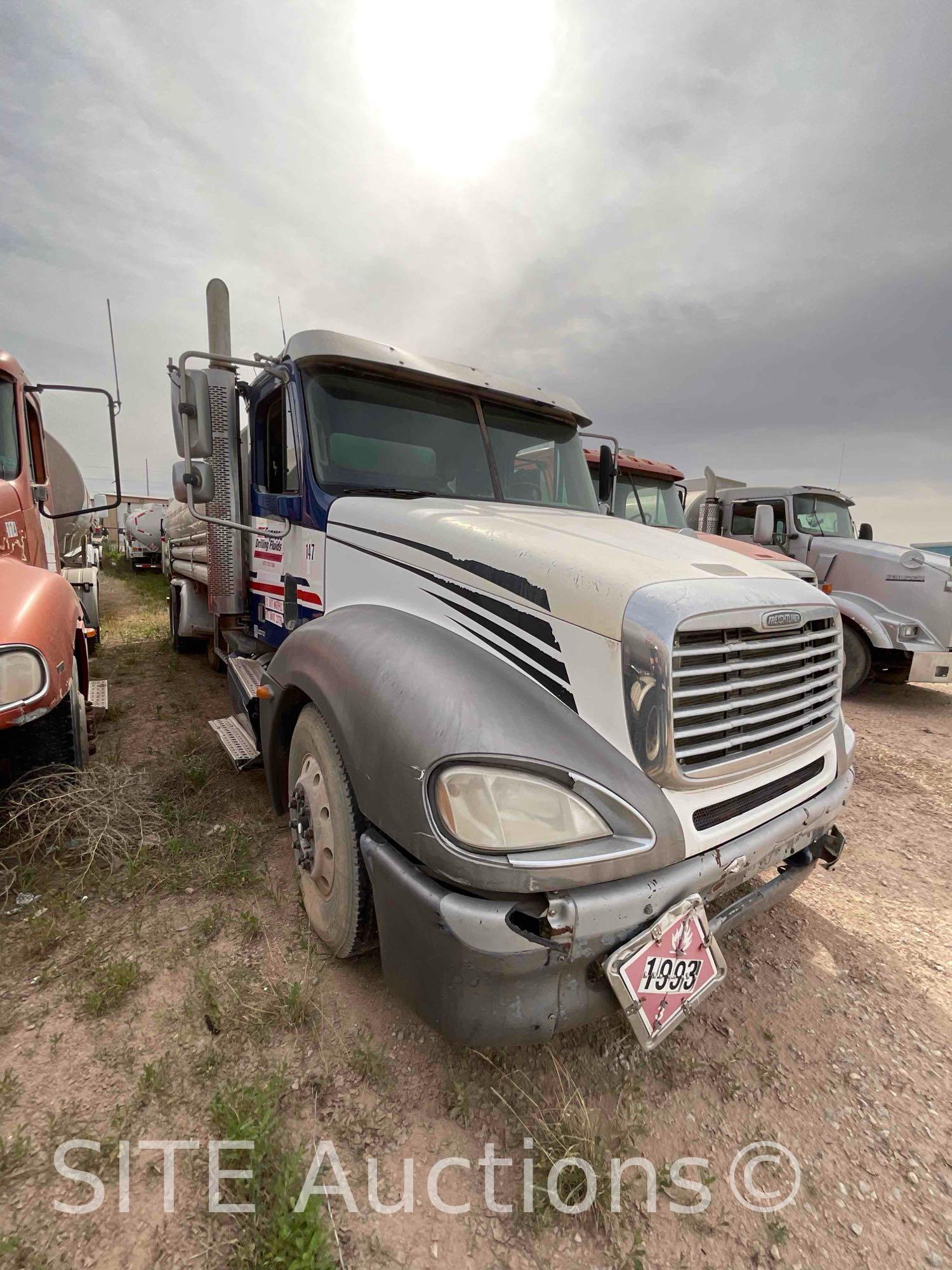 2004 Freightliner Columbia T/A Fuel Truck