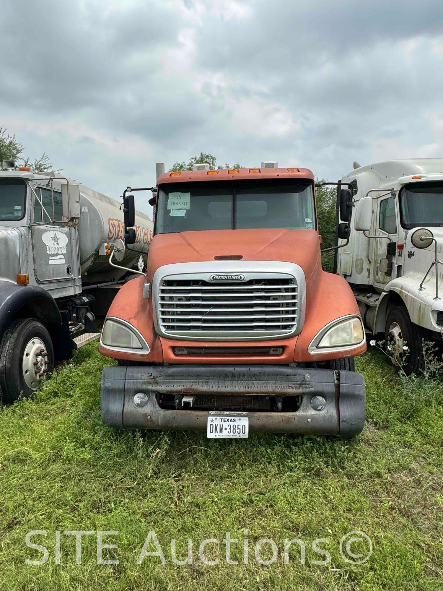 2004 Freightliner Columbia T/A Fuel Truck