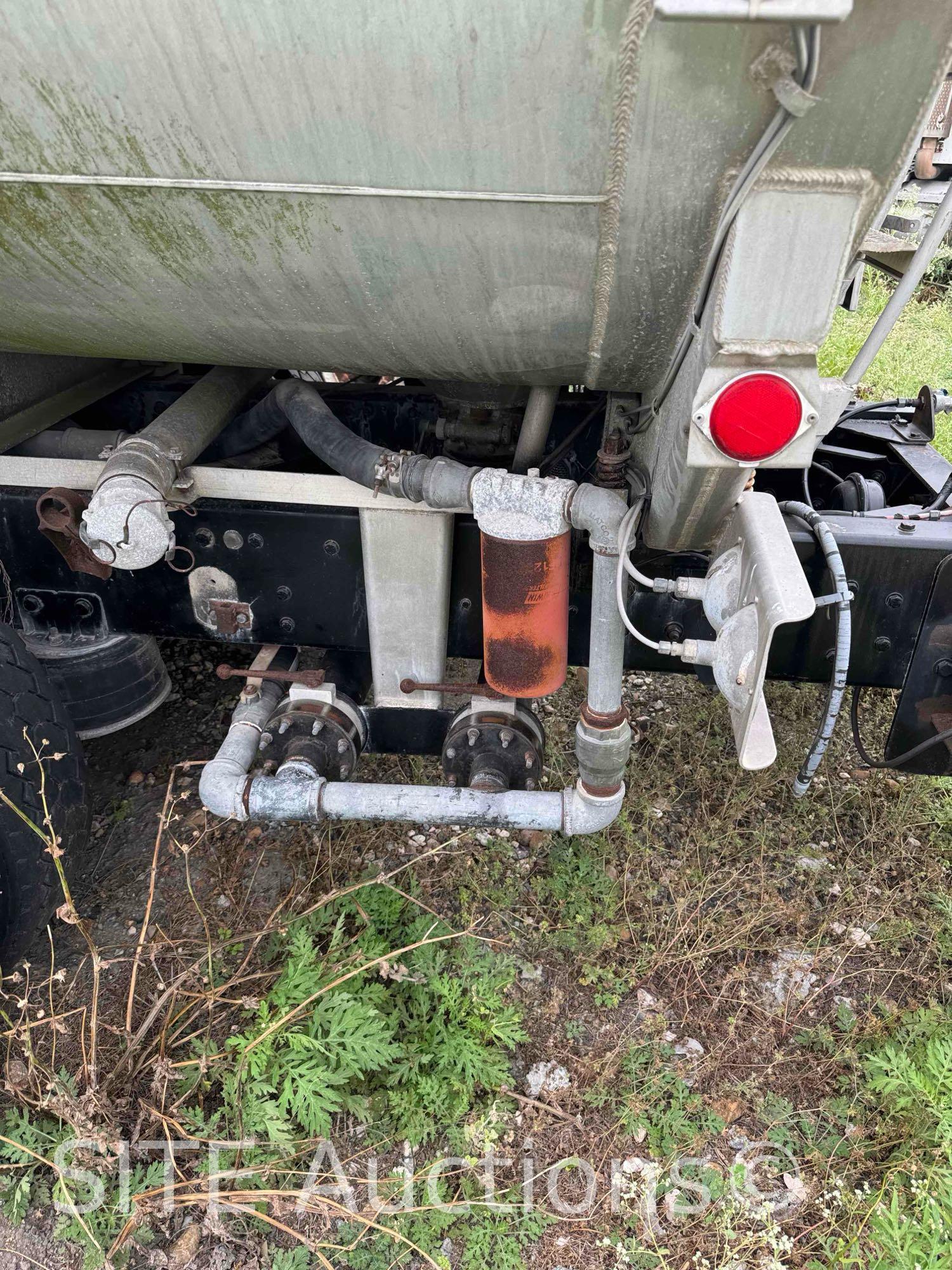 2007 Freightliner Columbia T/A Fuel Truck