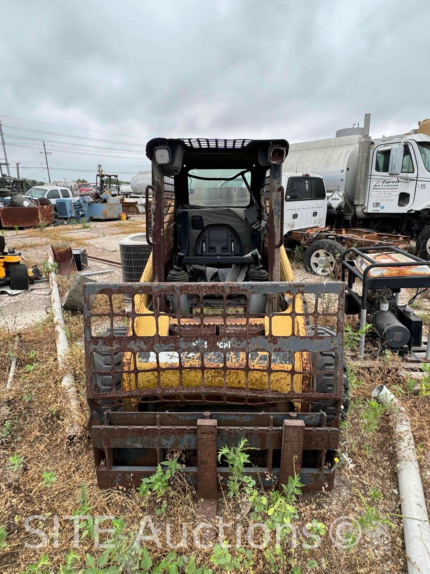 CAT 226 Skid Steer Loader