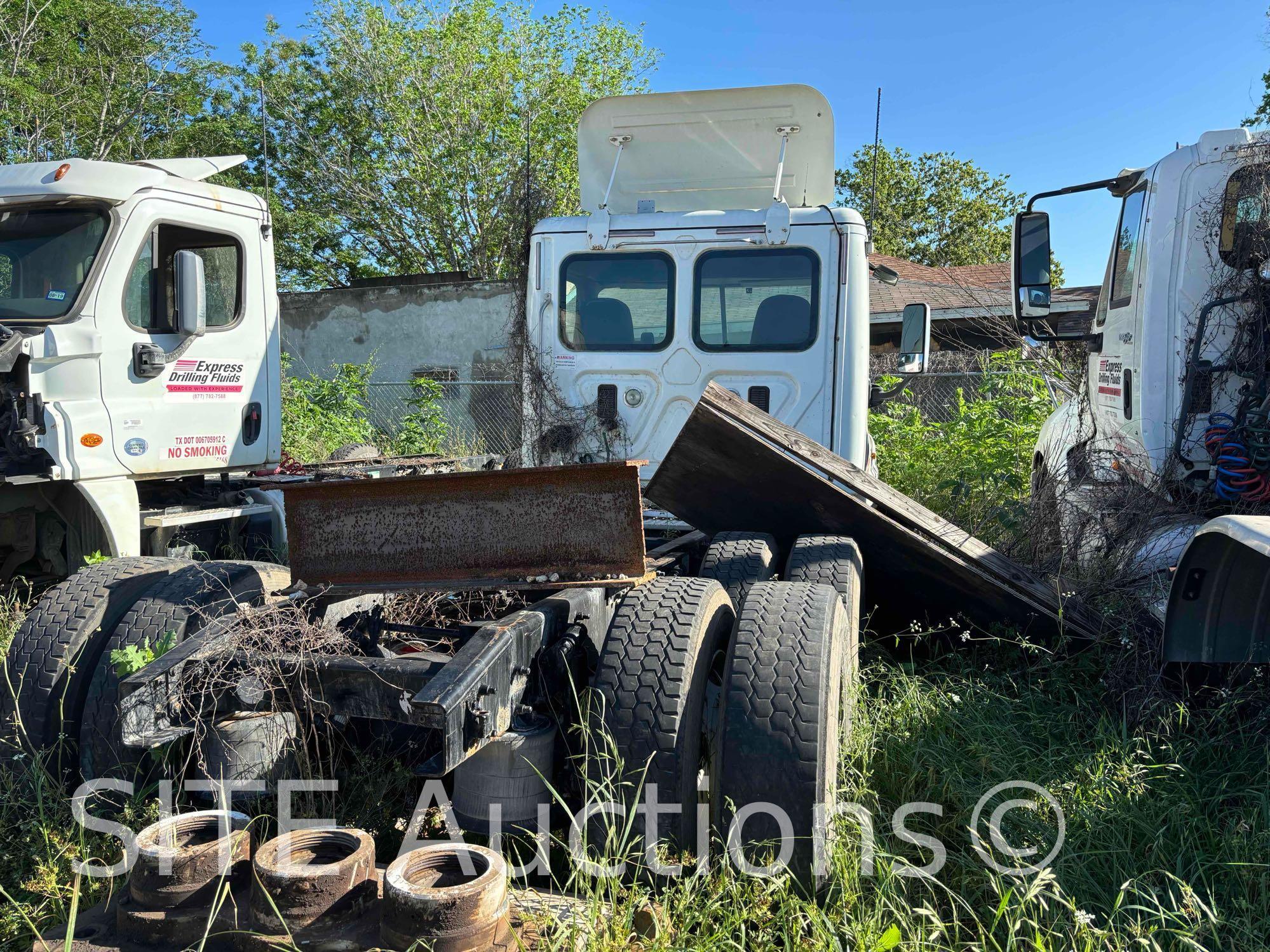 2013 Freightliner Cascadia T/A Daycab Truck Tractor