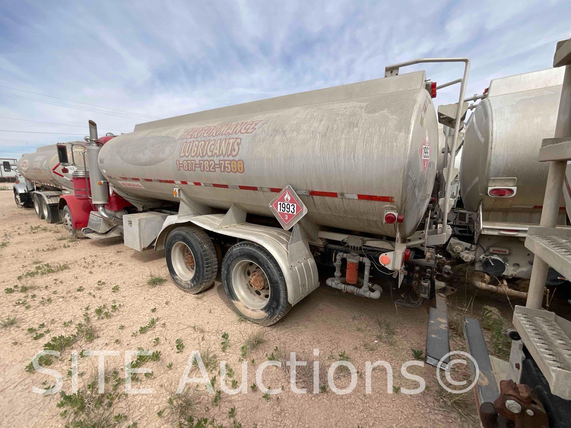 2007 Peterbilt 379 T/A Fuel Truck