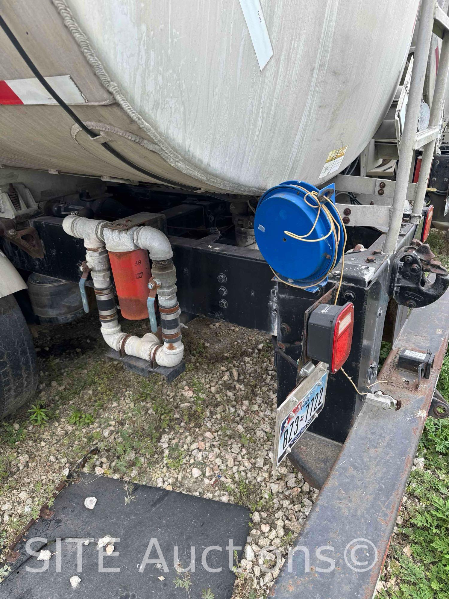 1998 Peterbilt 377 T/A Fuel Truck