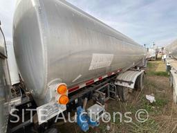 2004 Peterbilt 385 T/A Fuel Truck