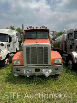 1999 Peterbilt 385 T/A Fuel Truck