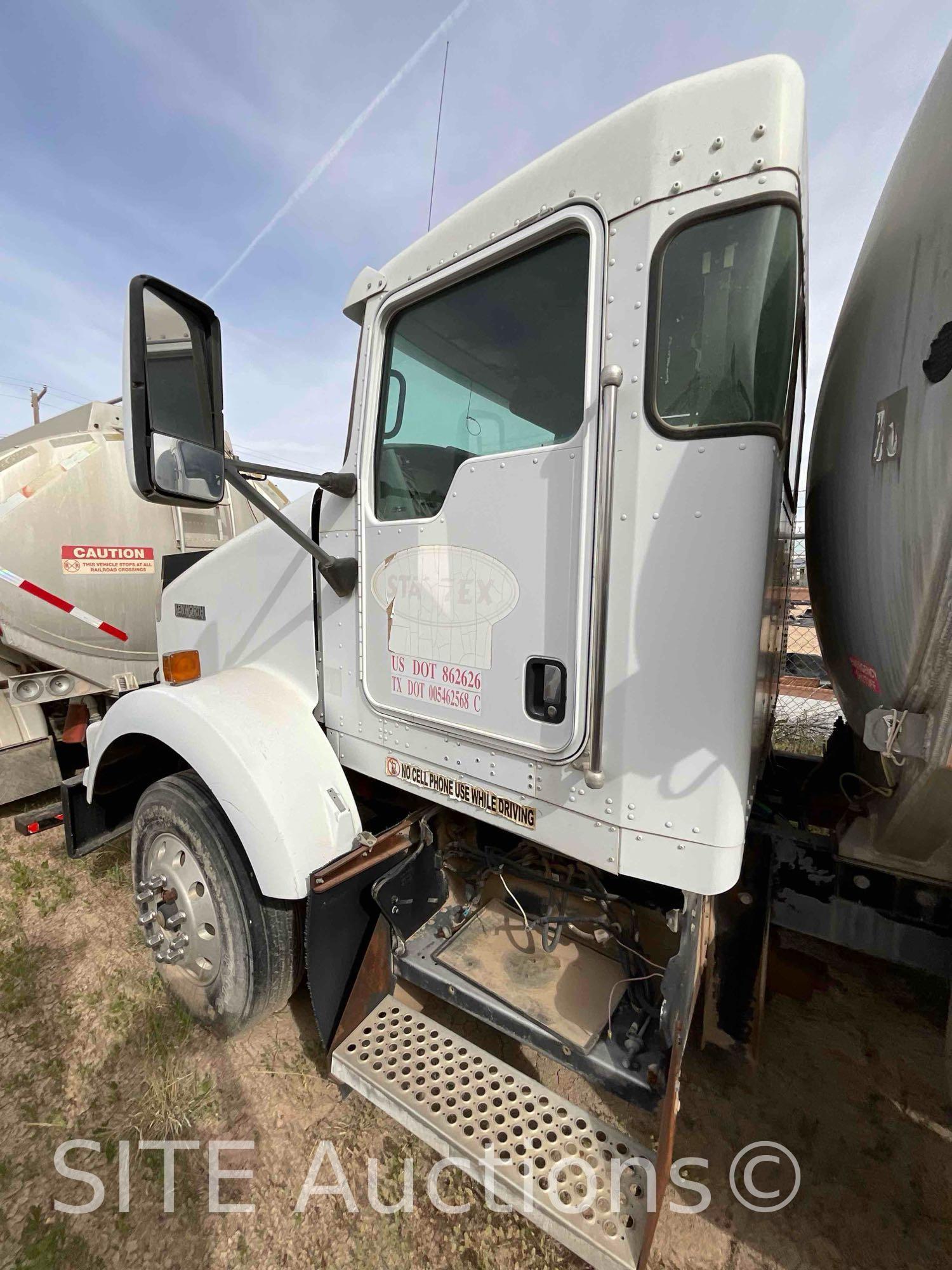 2004 Kenworth T800 T/A Fuel Truck