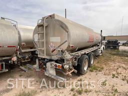 2002 Kenworth T800 T/A Fuel Truck