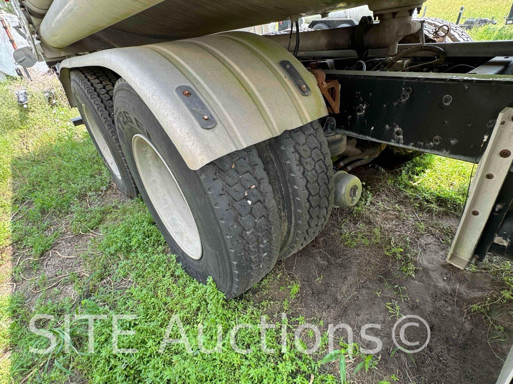 1998 Kenworth T800 T/A Fuel Truck