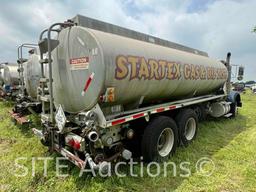 1993 Kenworth T800 T/A Fuel Truck