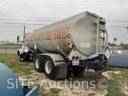 1993 Kenworth T800 T/A Fuel Truck