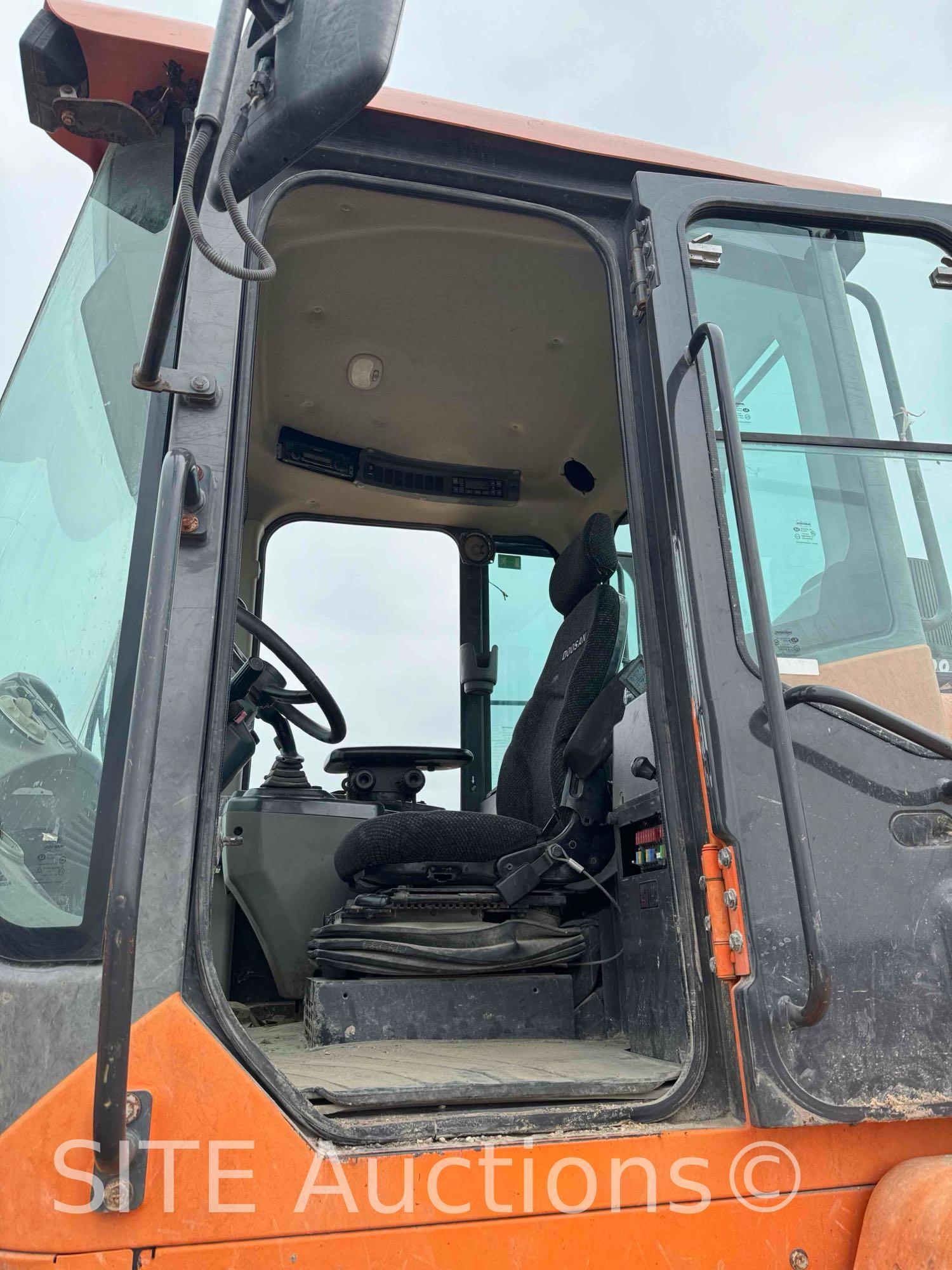 2014 Doosan DL220-3 Wheel Loader