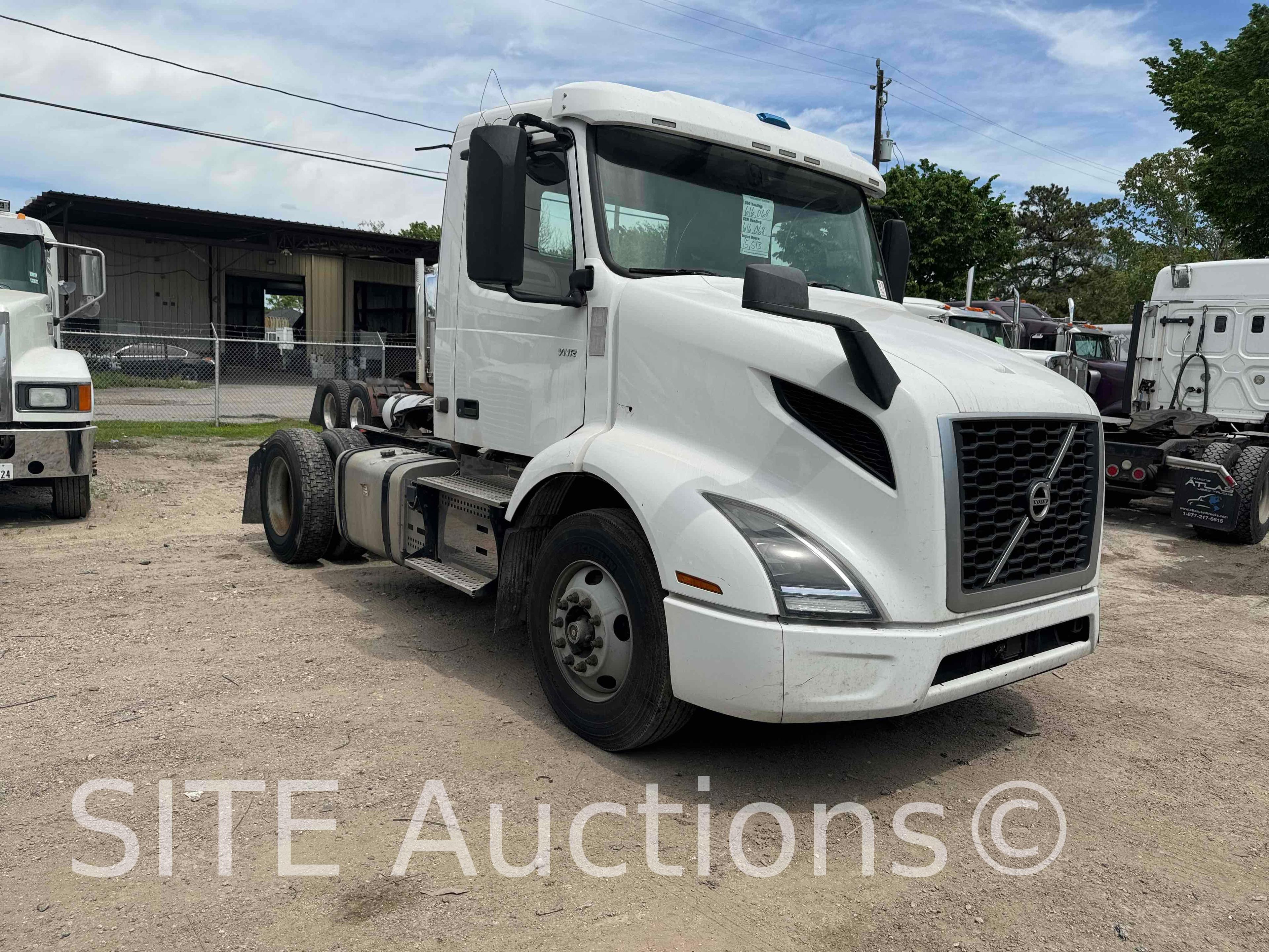 2019 Volvo VNR S/A Daycab Truck Tractor