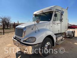 2004 Freightliner Columbia T/A Sleeper Truck Tractor