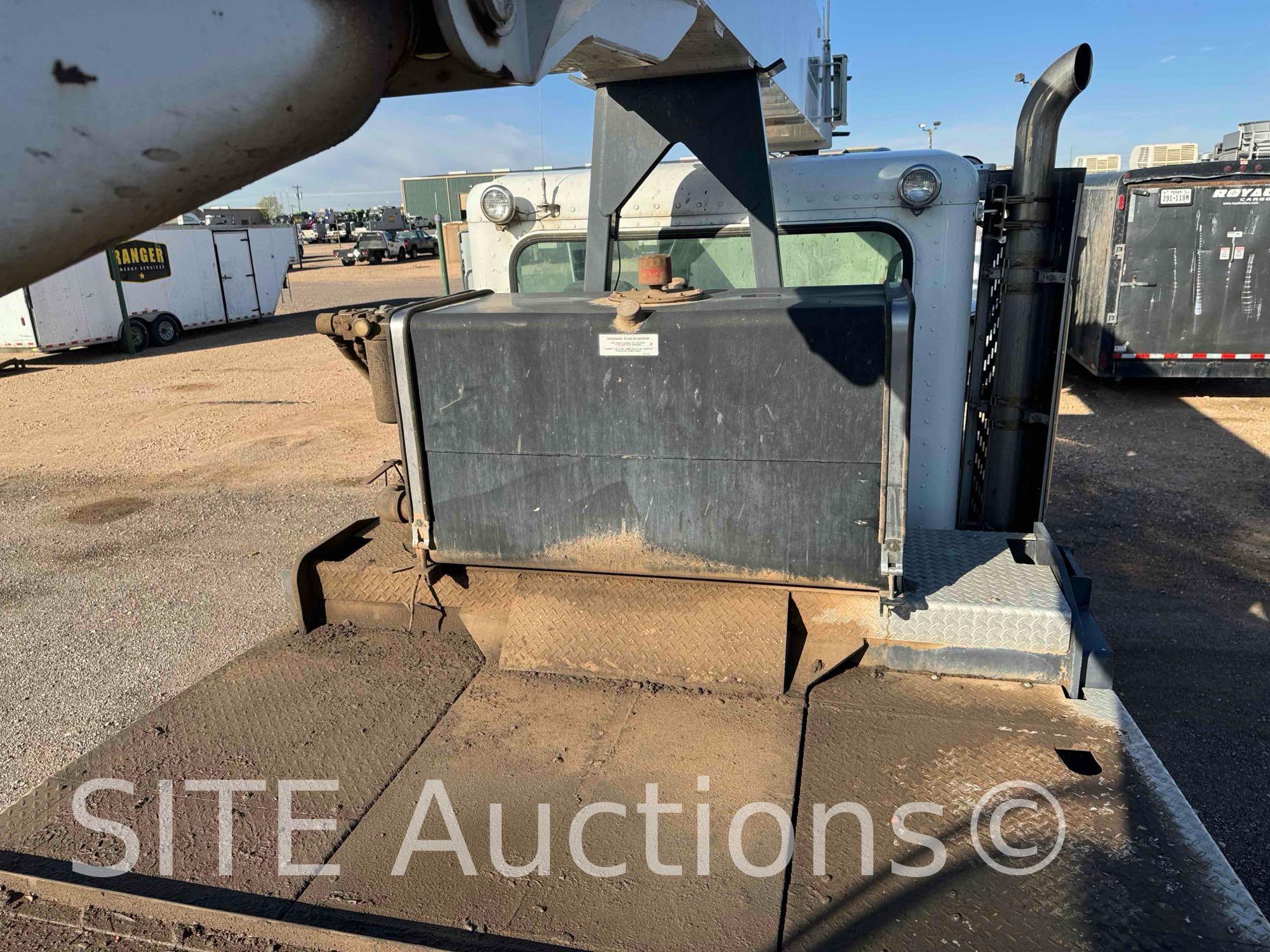 2014 Peterbilt 365 Quad/A Crane Truck w/ Manitex 50155SHL Crane