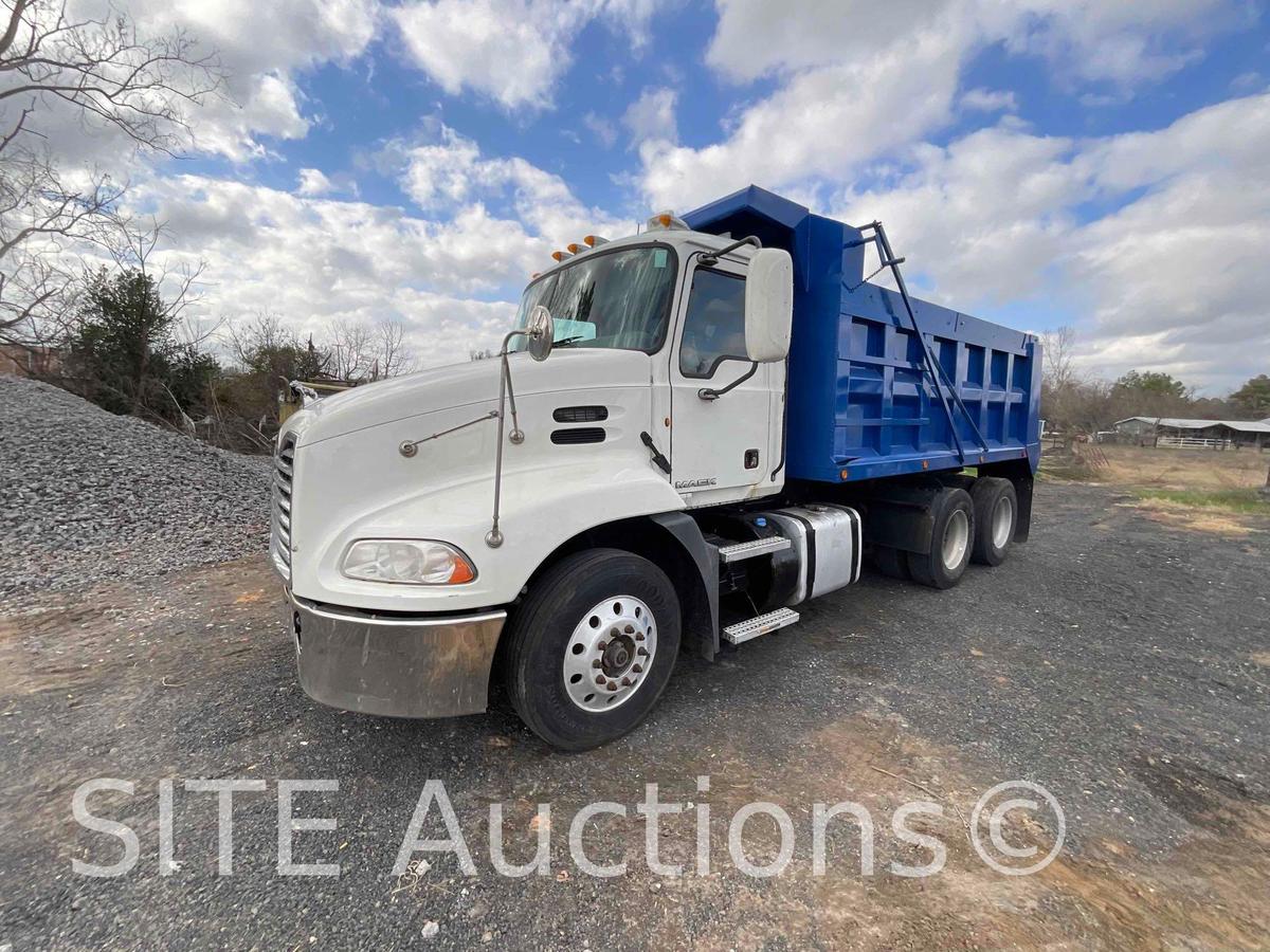 2011 Mack CXU613 T/A Dump Truck