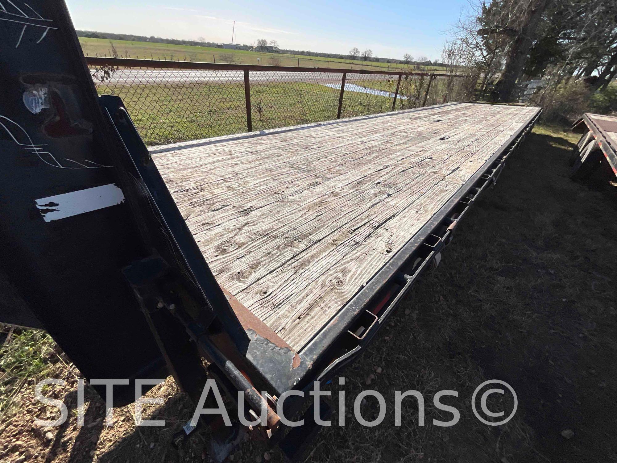 2015 PJ Gooseneck T/A Flatbed Trailer