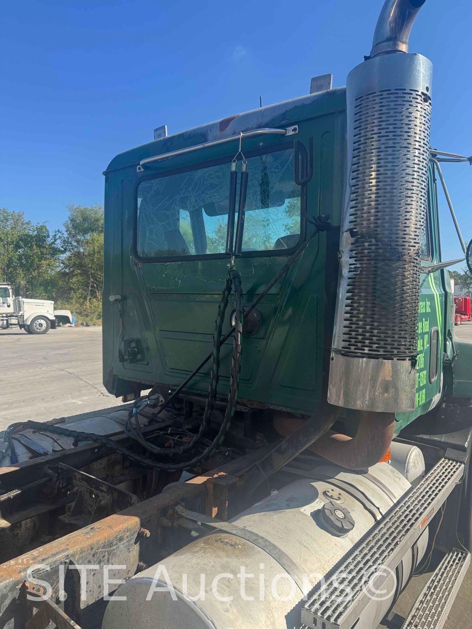 1994 Mack CH613 T/A Daycab Truck Tractor