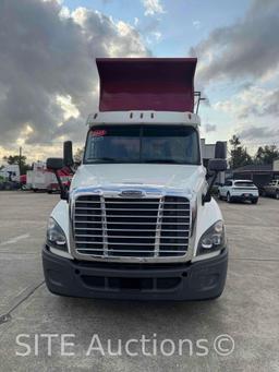2015 Freightliner T/A Dump Truck