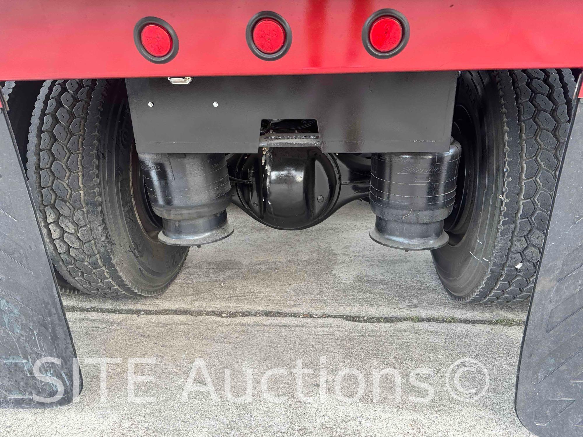 2015 Freightliner T/A Dump Truck