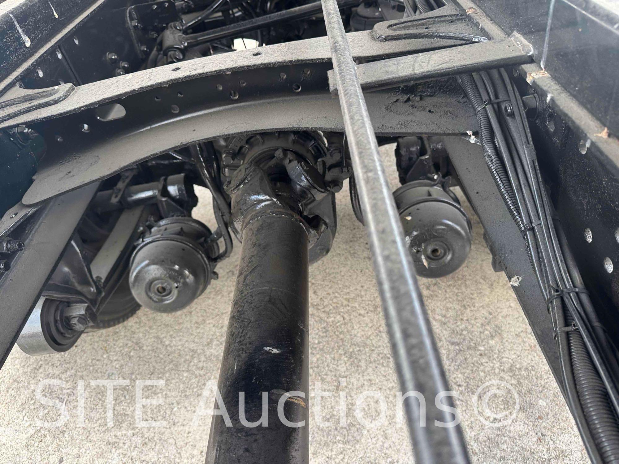 2015 Freightliner T/A Dump Truck