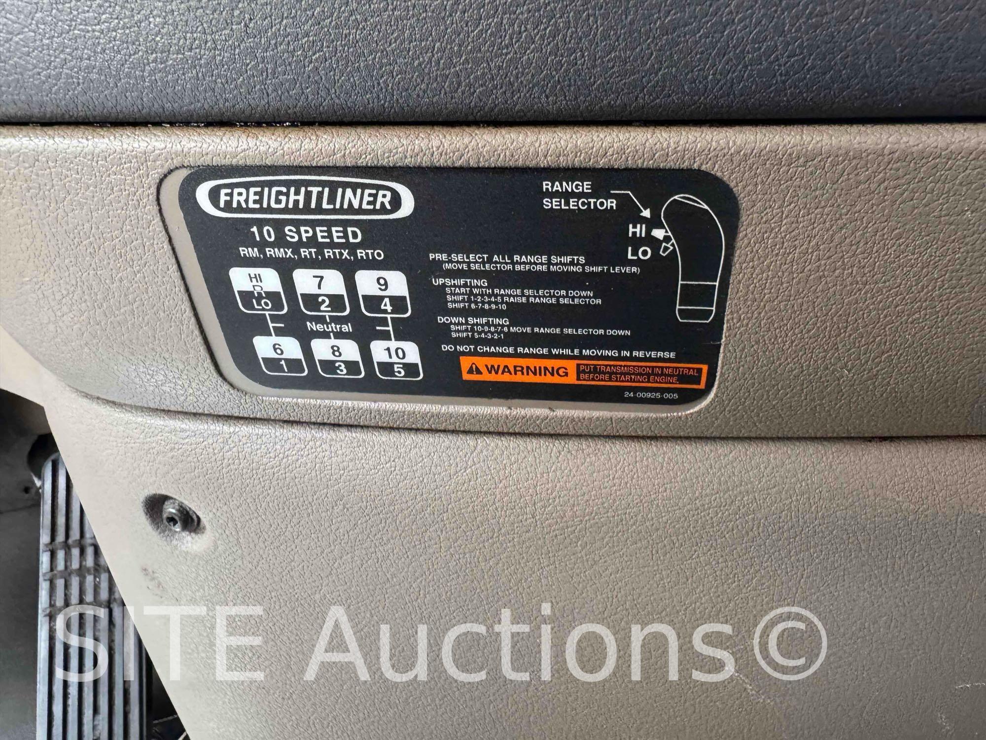 2015 Freightliner T/A Dump Truck