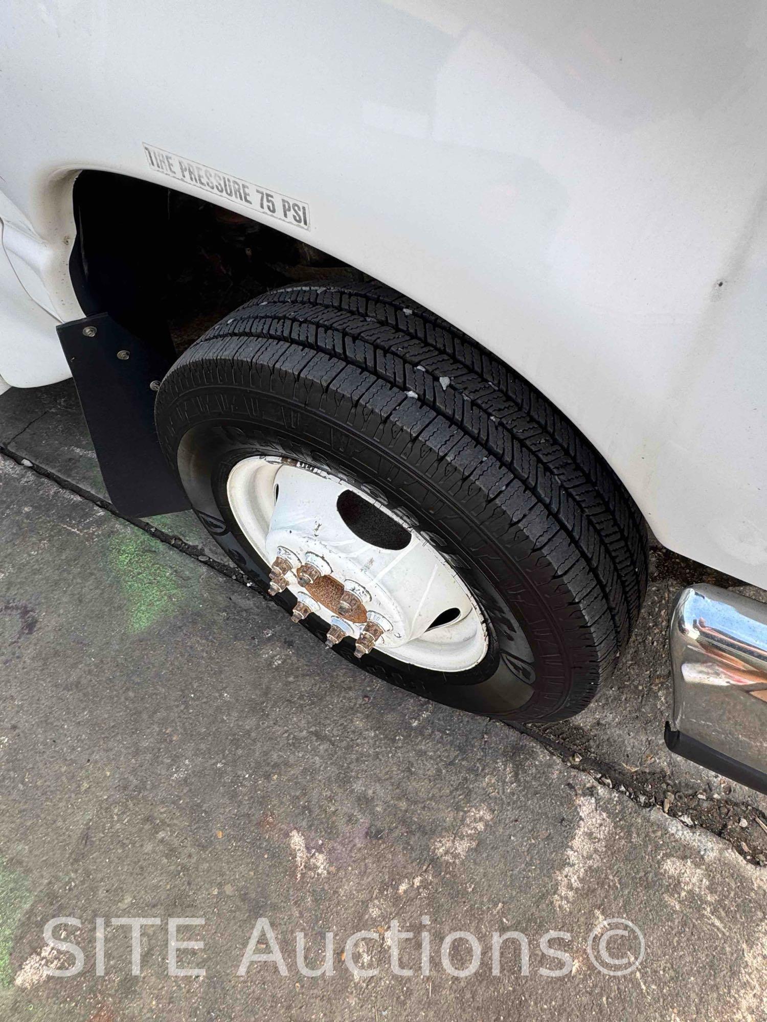 2009 Ford E450 Bus