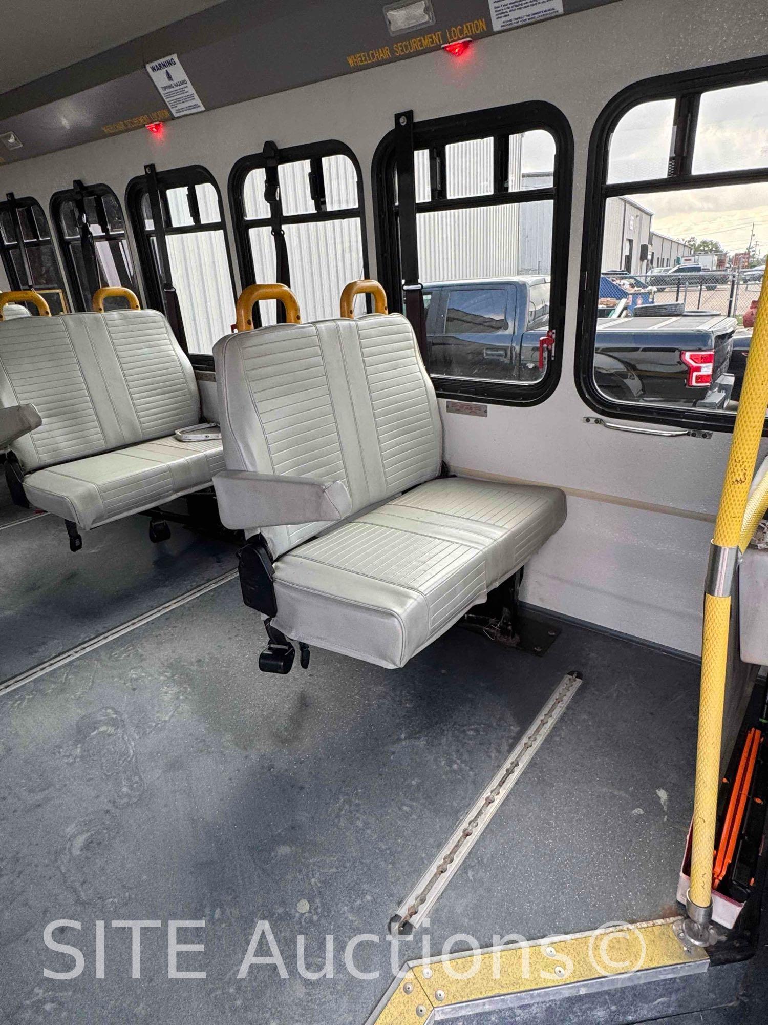 2009 Ford E450 Bus