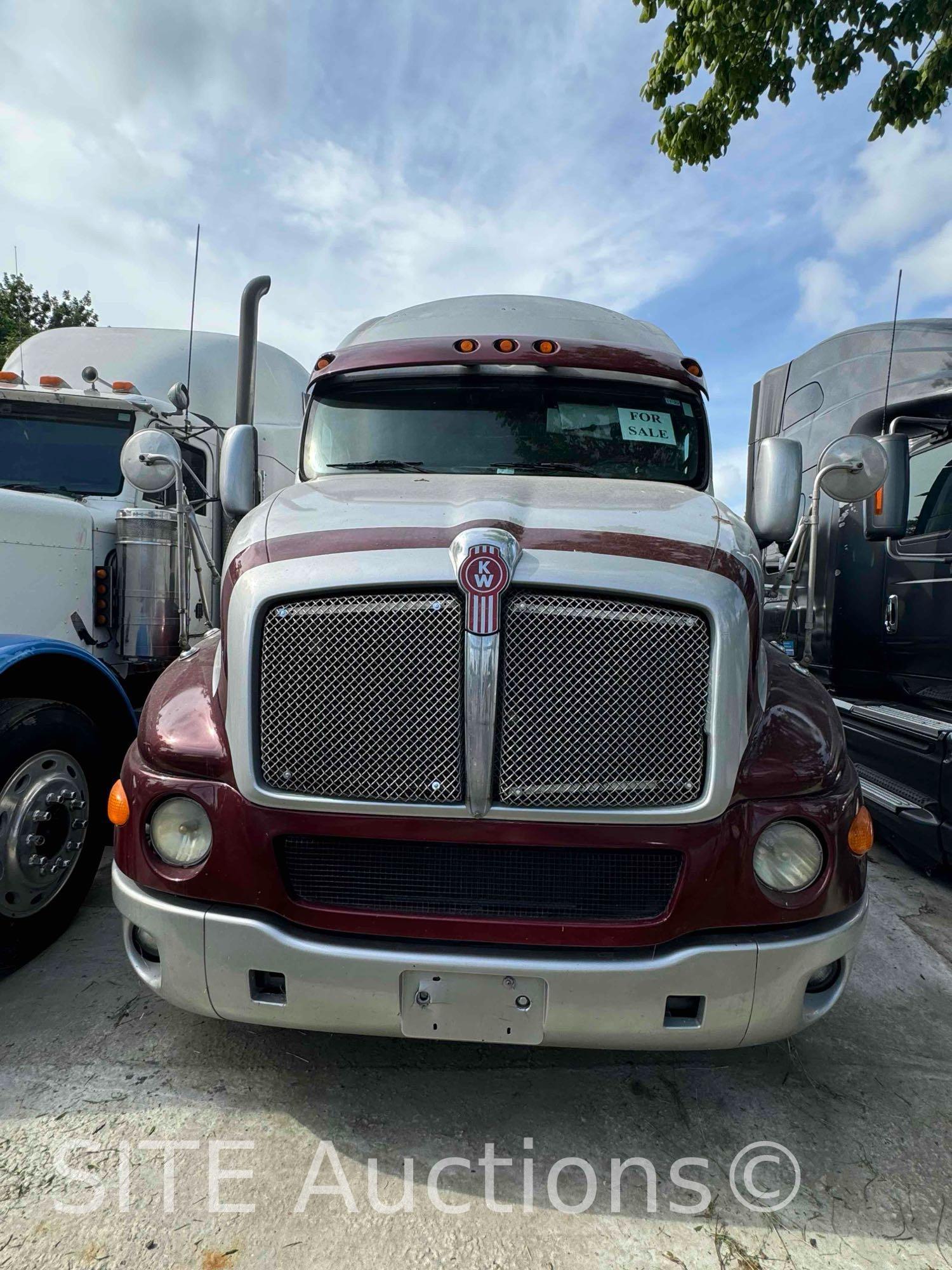 2010 Kenworth T2000 T/A Sleeper Truck Tractor