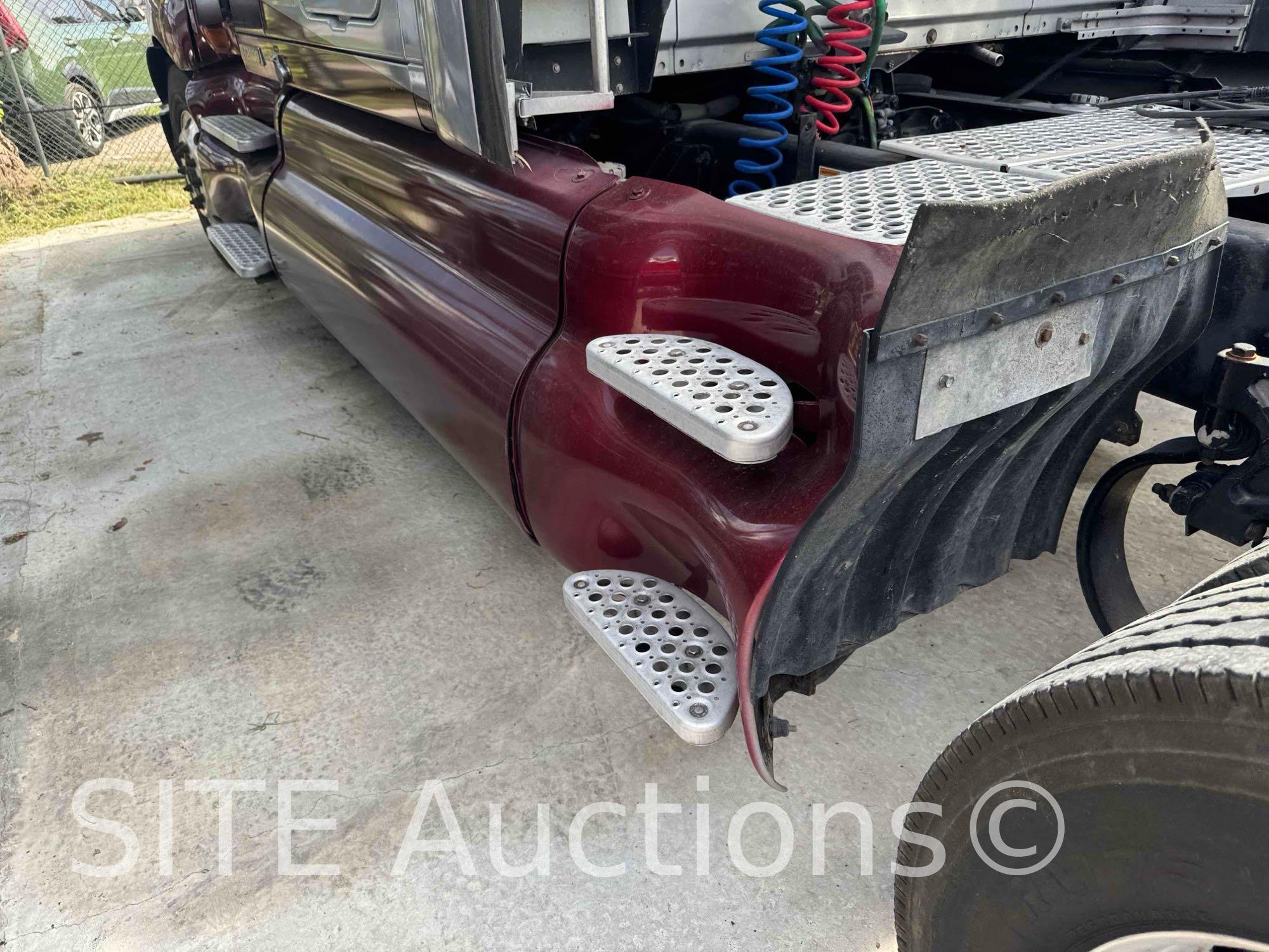 2010 Kenworth T2000 T/A Sleeper Truck Tractor