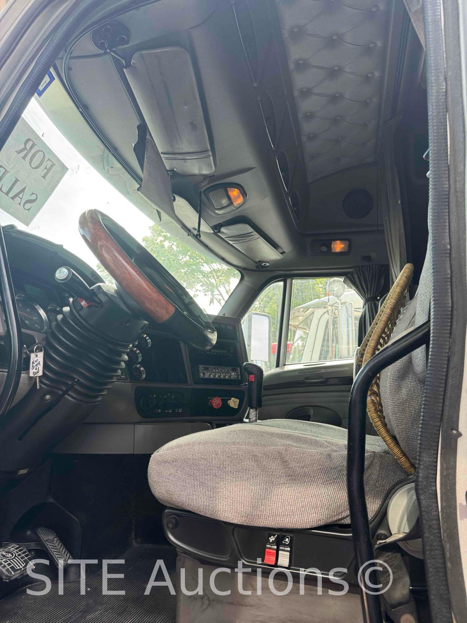 2010 Kenworth T2000 T/A Sleeper Truck Tractor