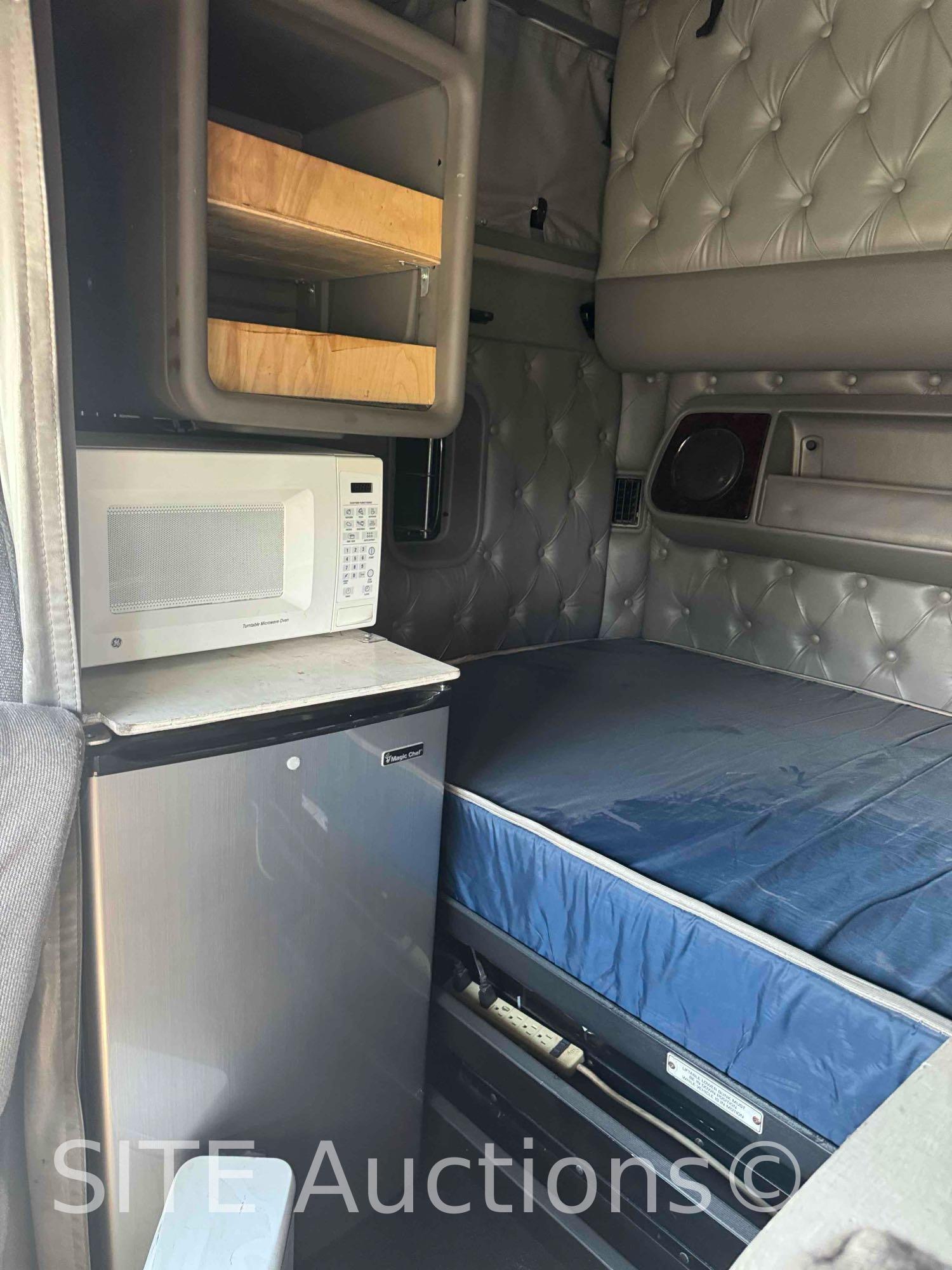 2010 Kenworth T2000 T/A Sleeper Truck Tractor