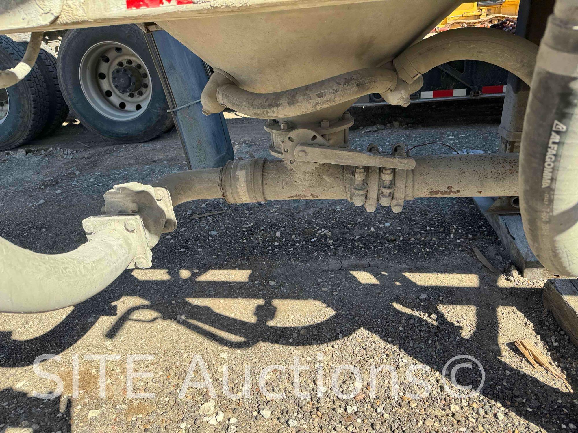 2014 Trail King T/A Pneumatic Dry Bulk Trailer