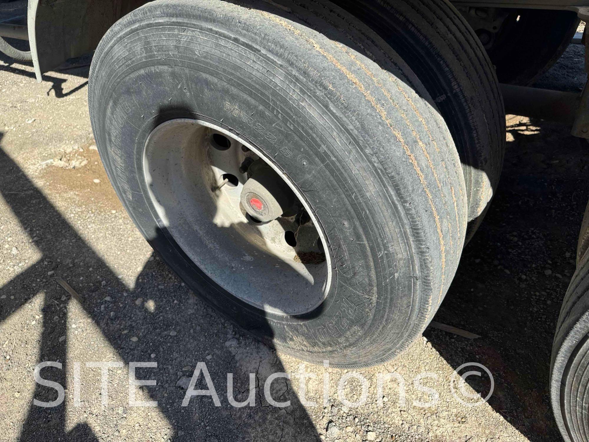 2014 Trail King T/A Pneumatic Dry Bulk Trailer