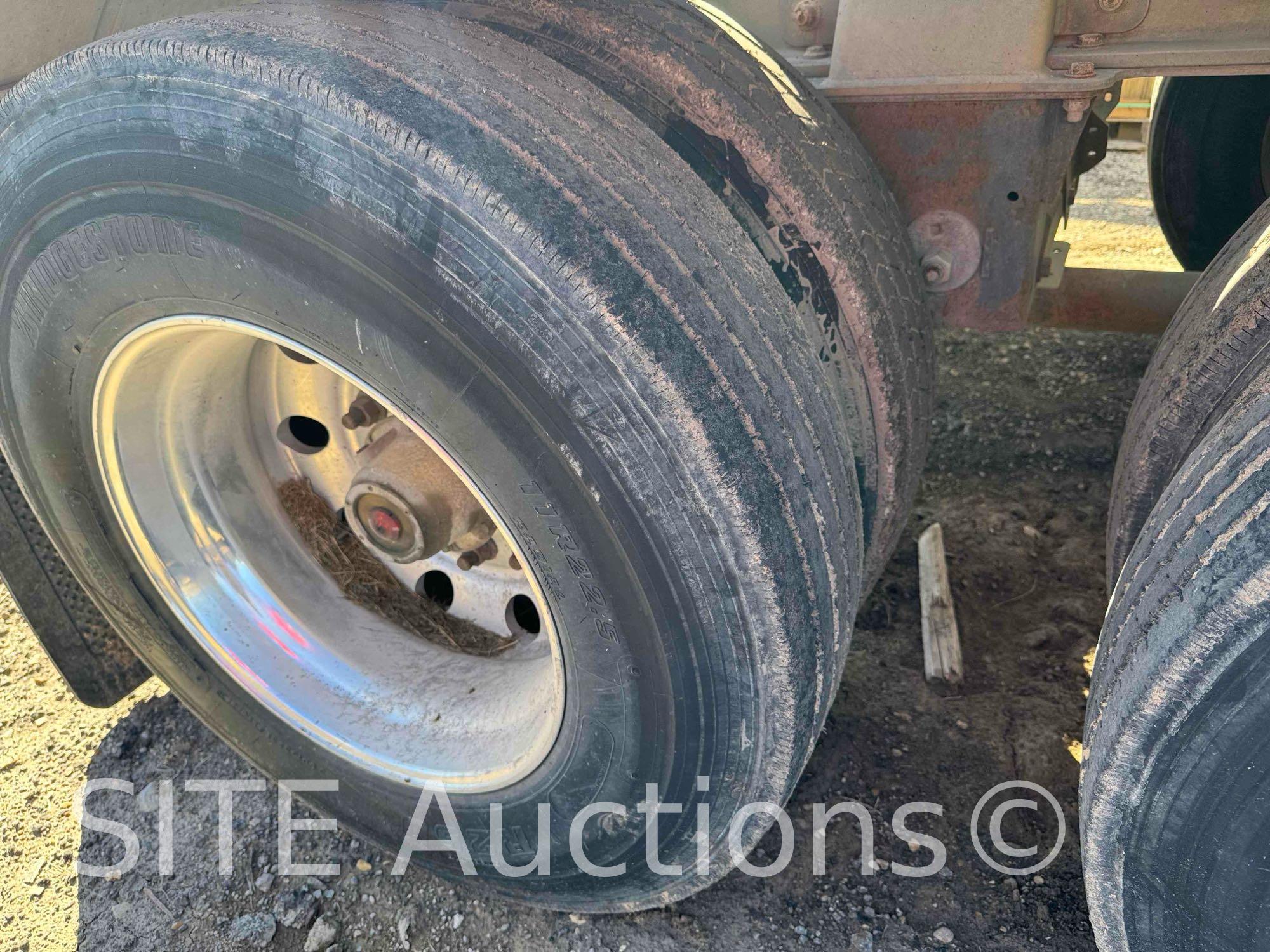 2014 Trail King T/A Pneumatic Dry Bulk Trailer